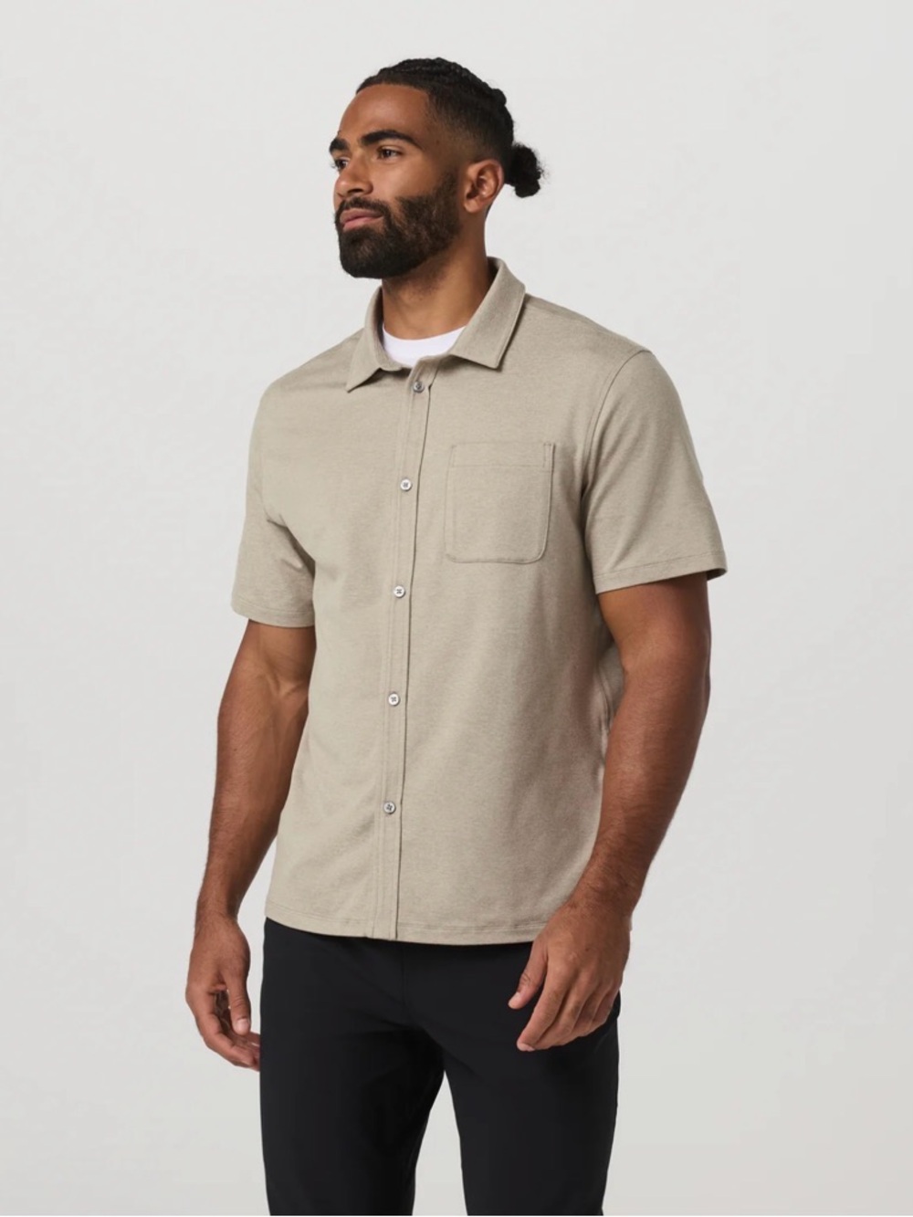 Vuori Men’s “Ponto” Short Sleeve Button Up (L)